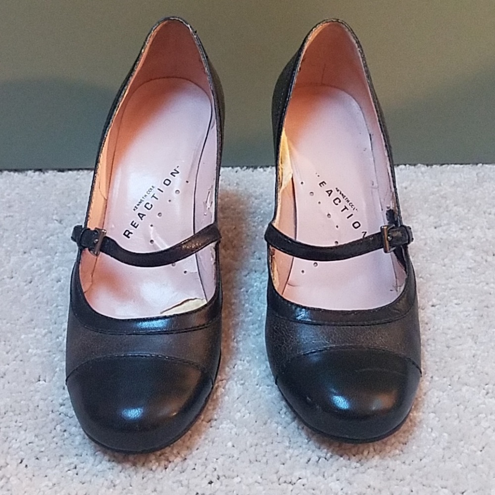 Kenneth Cole Reaction Mary Jane Heels